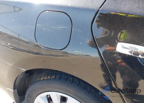 2015 Nissan Sentra S z USA, uszkodzony, nr VIN 3N1AB7AP1FY307729